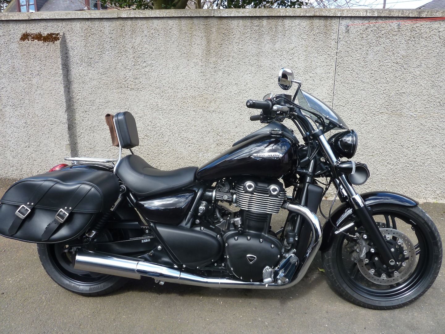 triumph thunderbird storm exhaust